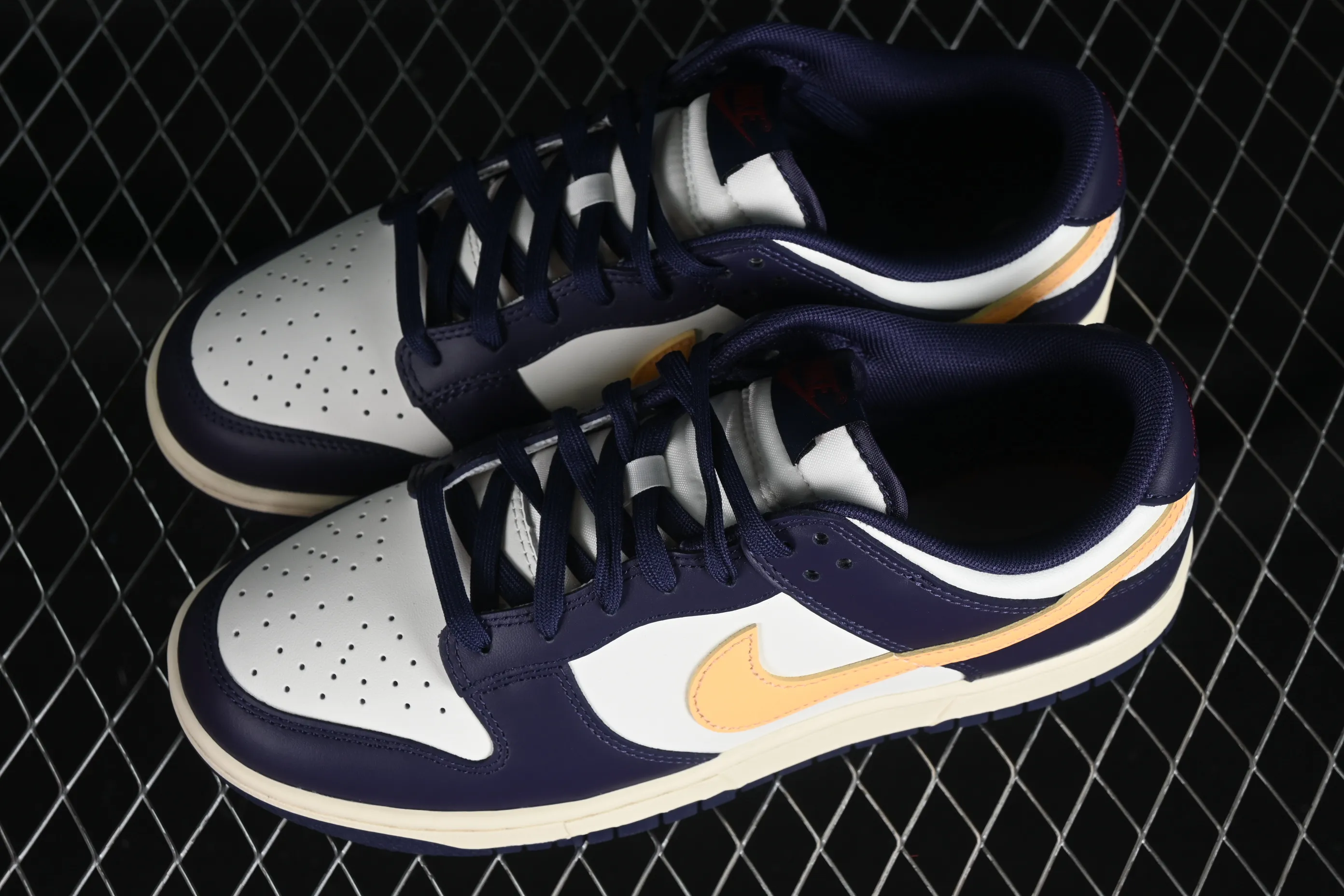 All Categories Nk SB Dunk Series Nk SB Dunk Low Low-top Casual Shoes Foreign Trade Version Nk Dunk Low Retro "Navy Blue" Purple Gold White SB Low-top Casual Shoes FV8106-181